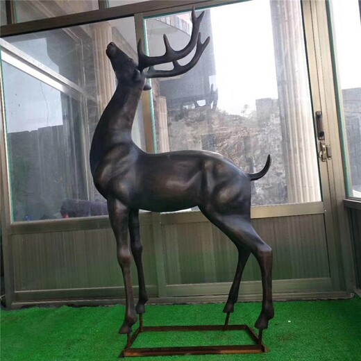 曲阳仿真鹿雕塑长颈鹿雕塑,彩绘鹿雕塑