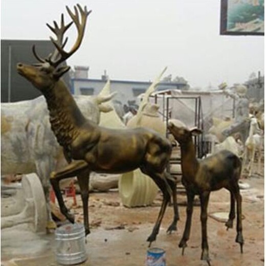 韵特雕塑彩绘鹿雕塑,玻璃钢仿铜鹿雕塑