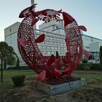 河南水池不銹鋼鯉魚雕塑加工,不銹鋼鏤空鯉魚雕塑