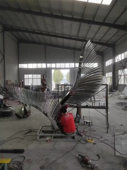 房地产不锈钢翅膀雕塑定制