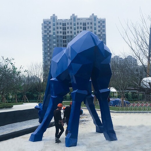 廣場不銹鋼長頸鹿雕塑制作廠家