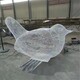 不锈钢小鸟雕塑图