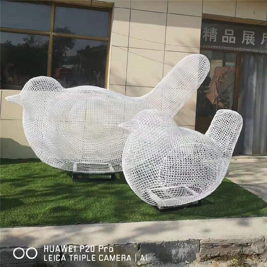 唐韵铁艺小鸟雕塑,陕西房地产不锈钢镂空小鸟雕塑生产厂家