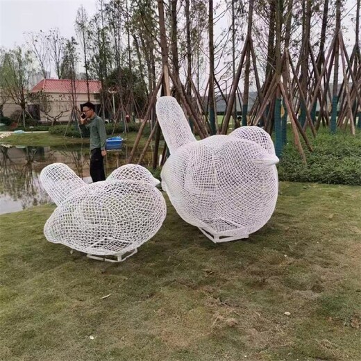 宁夏不锈钢镂空小鸟雕塑制作厂家