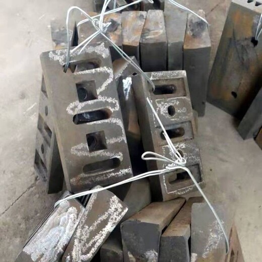 南通永威合金衬板,江都区生产破碎机衬板厂家