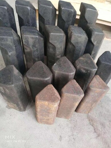 太原生產(chǎn)南通永威打樁機(jī)錘頭錘牙報(bào)價(jià)及圖片