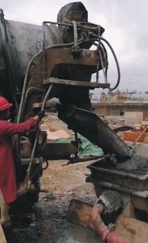 三一車載泵,云南昭通鹽津混凝土砼輸送泵二次澆筑泵車載泵拖泵地泵出租