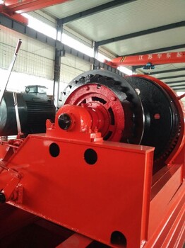 大八噸卷揚(yáng)機(jī)沖孔打樁機(jī)永威-團(tuán)隊(duì)研發(fā)