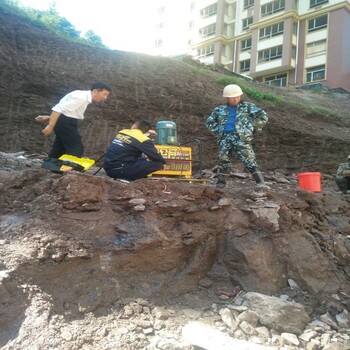 重慶巴南破碎青石劈裂機