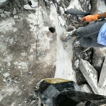 廣西柳州液壓靜態(tài)爆破劈裂機(jī)