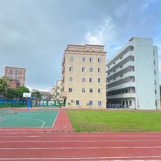 广东春雨寄宿厌学孩子学校茂名封闭式问题少年学校,广东省问题少年教育学校