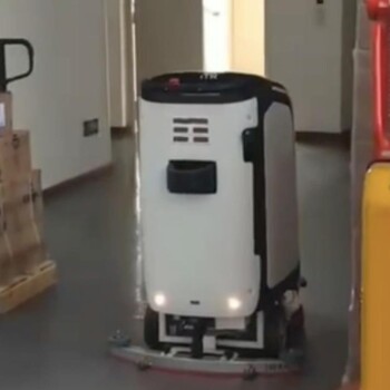 现代化仓库大型洗地机器人