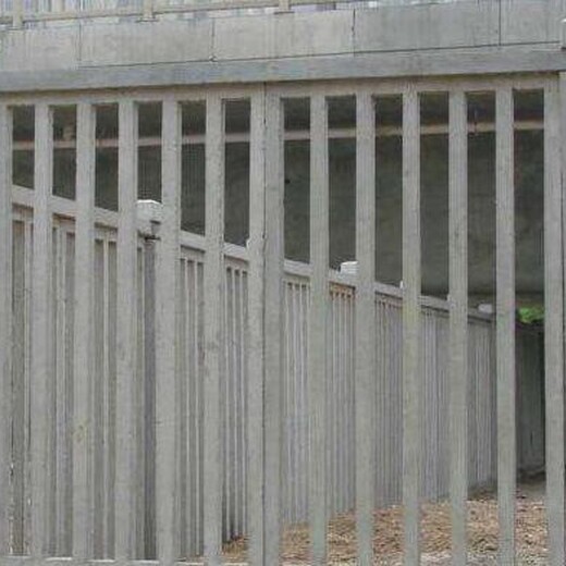 临汾襄汾铁路防护栅栏门、铁路水泥步行板厂家