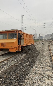 二手铁路石砟卸料车设备铁路石渣车