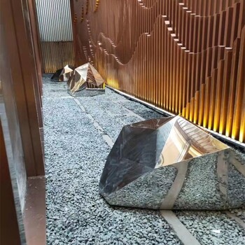 不銹鋼抽象石頭雕塑定制公司