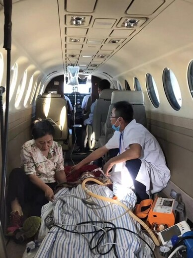义乌出院救护车,长途转运病人,急救车转院服务