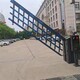 哈爾濱快速道閘機(jī)遙控起落桿車牌識(shí)別系統(tǒng)-魯冠廠家上門安裝圖