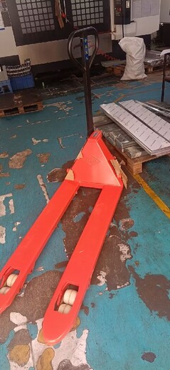 新建手動叉車廠家聯系電話