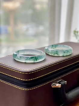 廣東河源九成新翡翠手鐲回收廠家
