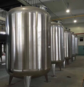 洛陽(yáng)定做100噸無(wú)塔供水器
