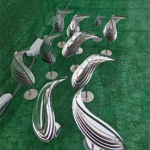 供應(yīng)魚群雕塑生產(chǎn)廠家