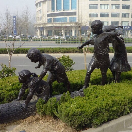 校园雕塑,铸铜孩童童趣雕塑图片