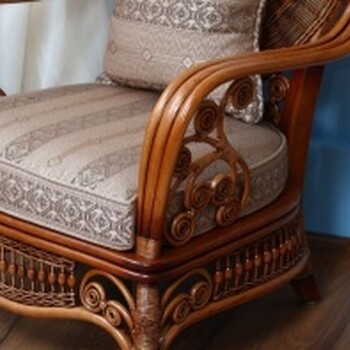 青岛沙发维修 餐椅换面 卡座床头翻新 保质保量