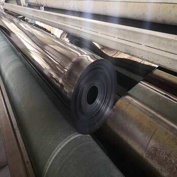 1.5mm厚度HDPE防滲膜用于化工廠車間焊接方法圖解