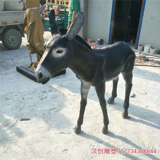 草坪仿真玻璃钢毛驴雕塑定制工厂