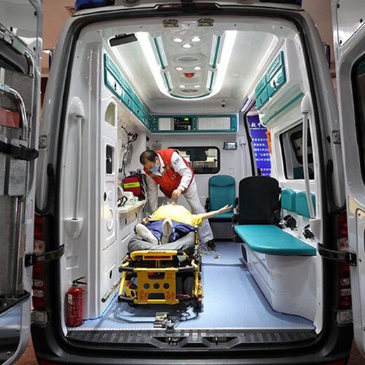 青岛急救车,救护车到外地送病人,助患者快速转院
