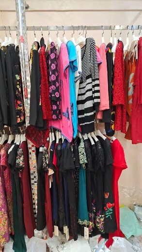 舟山回收服裝庫(kù)存廠家,跨境電商下架的服裝