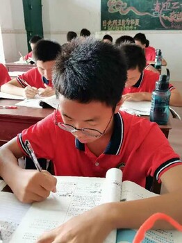 廣東喜歡上網(wǎng)少年教育封閉式寄宿學校