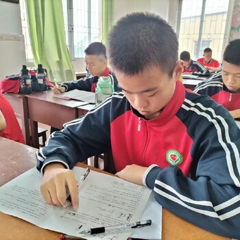 青少年网瘾少年矫正学校网瘾孩子教育学校