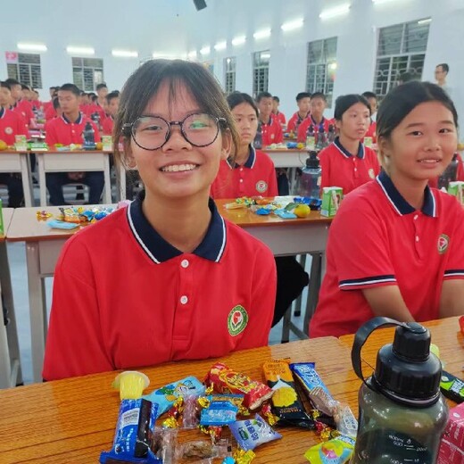 厌学小孩教育茂名春雨寄宿常年不放假学校