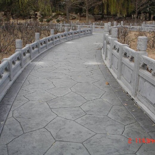 地坪施工工程承接,藝術(shù)壓花地坪材料,藝術(shù)壓花地坪材料施工