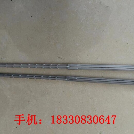 伊犁沙漠治理防沙網立柱廠家現貨,防沙網固定桿,防沙網立柱