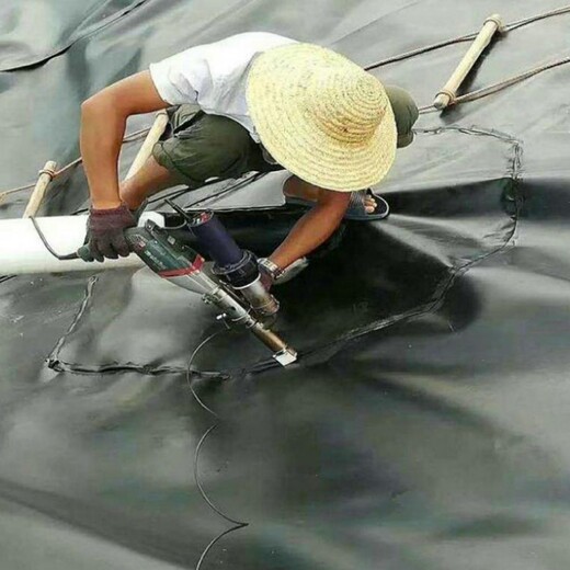2.0mm厚度隔離膜內(nèi)蒙古牛蛙養(yǎng)殖池,防滲土工膜
