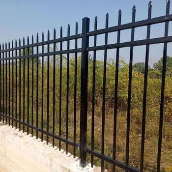 安阳围墙护栏厂工农厂区围墙护栏生产围墙锌钢护栏厂