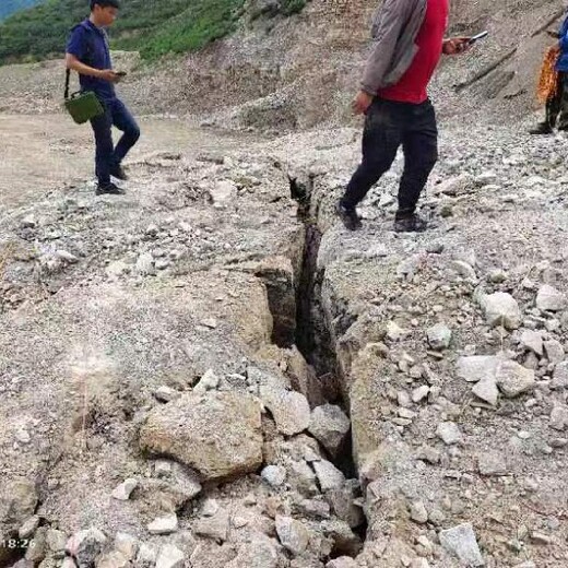 巴音郭楞矿山开采设备气体爆破设备
