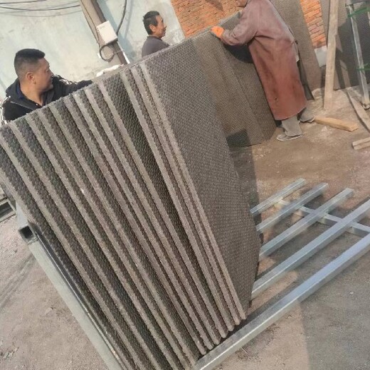 山东枣庄生产L型管道护板厂家,上下水管道包封护板