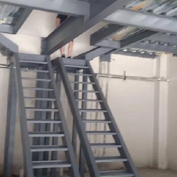坪山新区承接钢结构楼梯安装工程