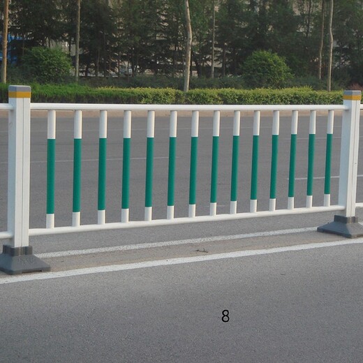 湖北道路锌钢护栏蓝色道路隔离护栏道路绿化护栏