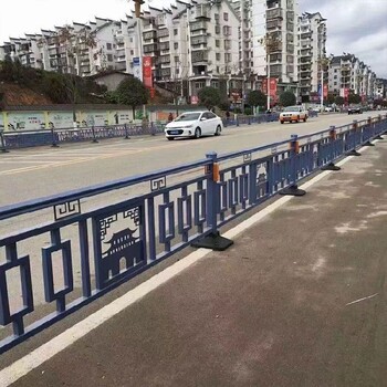 陜西鋅鋼道路護(hù)欄廠家景區(qū)道路護(hù)欄廠家道路中間綠色護(hù)欄