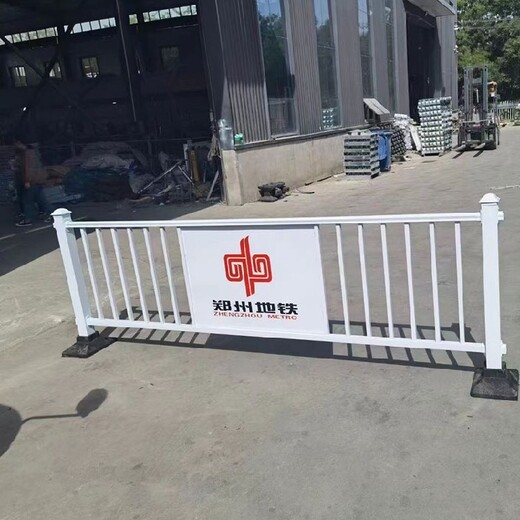 河南京式道路护栏锌钢市政道路护栏公路道路护栏厂