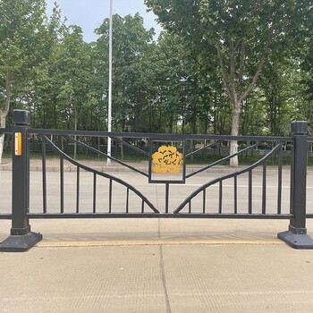 周口供應(yīng)道路護(hù)欄工廠鋅鋼道路護(hù)欄圍欄廠家小區(qū)交通護(hù)欄廠