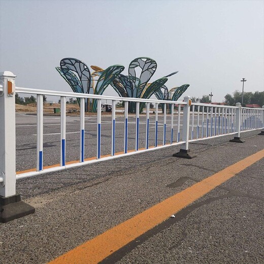 河南道路市政护栏城市道路交通防护栏杆道路隔离带护栏