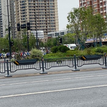 陕西锌钢道路护栏厂家景区道路护栏厂家道路中间绿色护栏