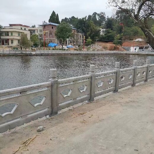 江西水泥護欄水泥仿藤護欄