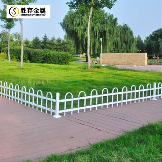 郑州草坪护栏加工学校锌钢草坪护栏厂家pvc草坪塑钢护栏