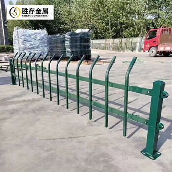 鄭州花壇草坪護(hù)欄學(xué)校小區(qū)草坪護(hù)欄草坪隔離護(hù)欄廠家